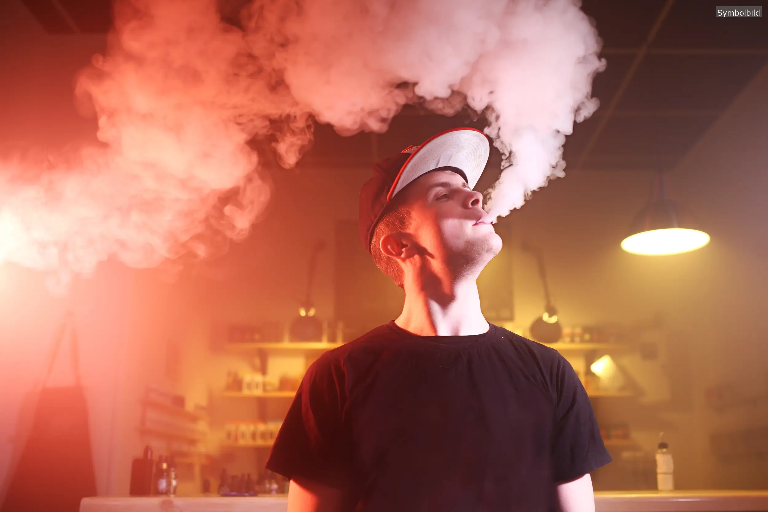 Testkäufe in Fürther Geschäften zeigen Erfolge im Jugendschutz – doch der Trend zum Konsum von Vapes unter Jugendlichen stellt weiterhin eine Herausforderung dar.Testkäufe in Fürther Geschäften zeigen Erfolge im Jugendschutz – doch der Trend zum Konsum von Vapes unter Jugendlichen stellt weiterhin eine Herausforderung dar.