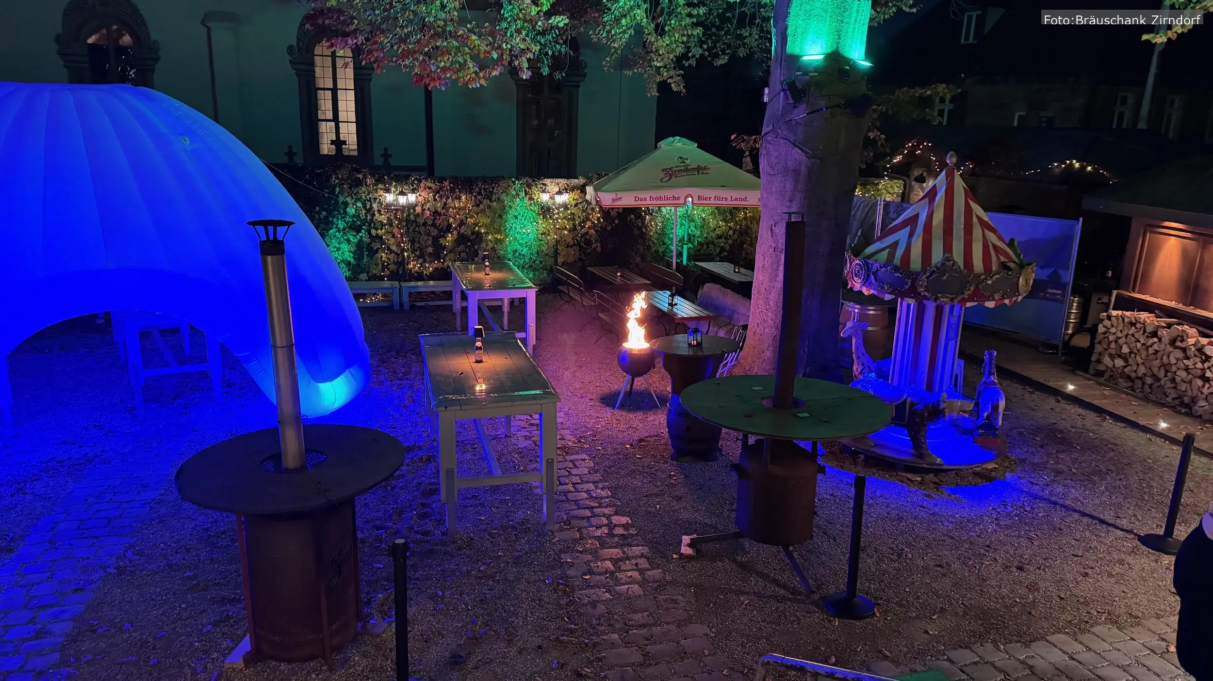 Der winterliche Biergarten des Zirndorfer Bräuschanks lädt ab dem 15. November mit stimmungsvollen Iglus, urigen Hütten und regionalen Bierspezialitäten zum winterlichen Verweilen ein.
