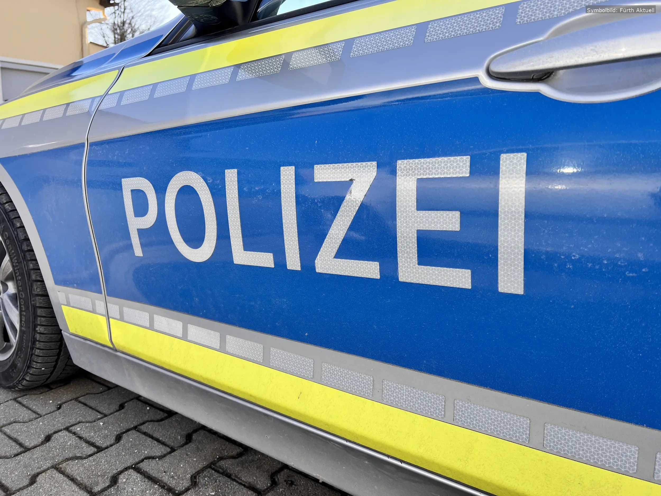 82-Jähriger Geisterfahrer auf der B8: Polizei sucht Zeugen