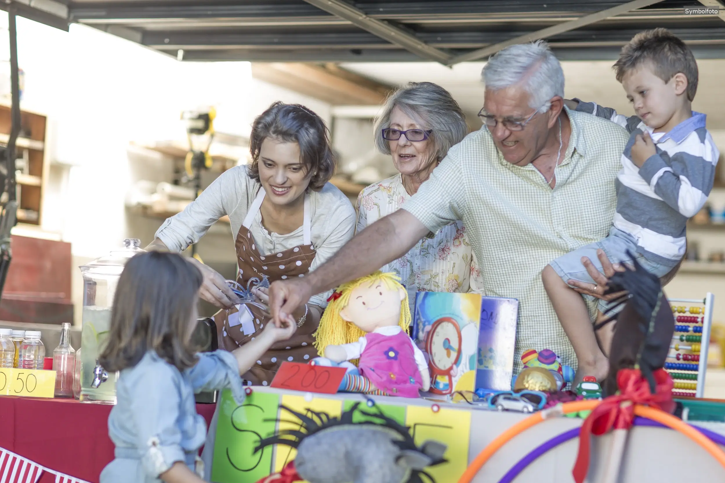 Familienflohmarkt in Fürth: Wenn das Gemeindehaus zum bunten Basar wird