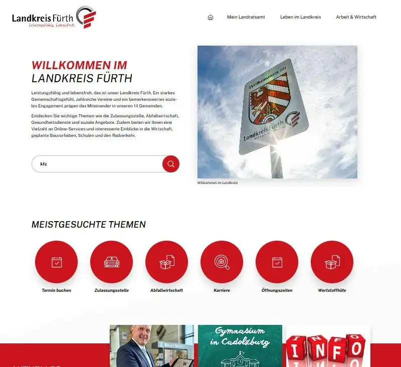 Landrat Bernd Obst präsentiert die neue Website des Landkreises Fürth.