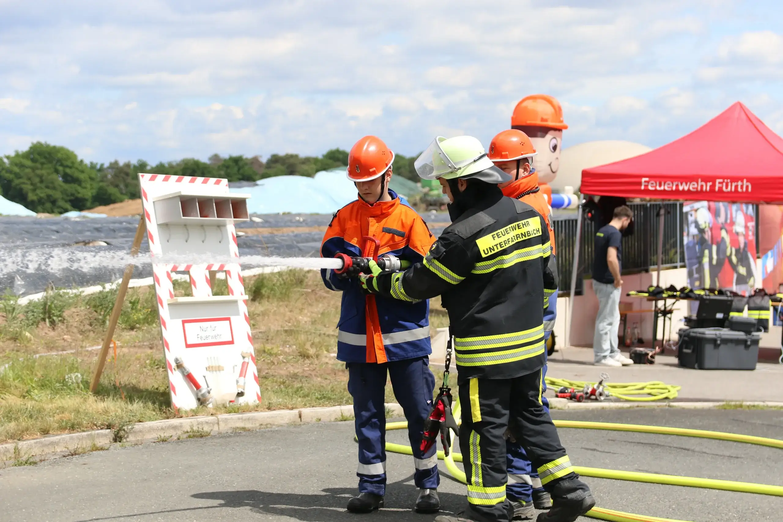 Die Freiwillige Feuerwehr Unterfarrnbach präsentierte ihre Einsatzfähigkeiten eindrucksvoll.