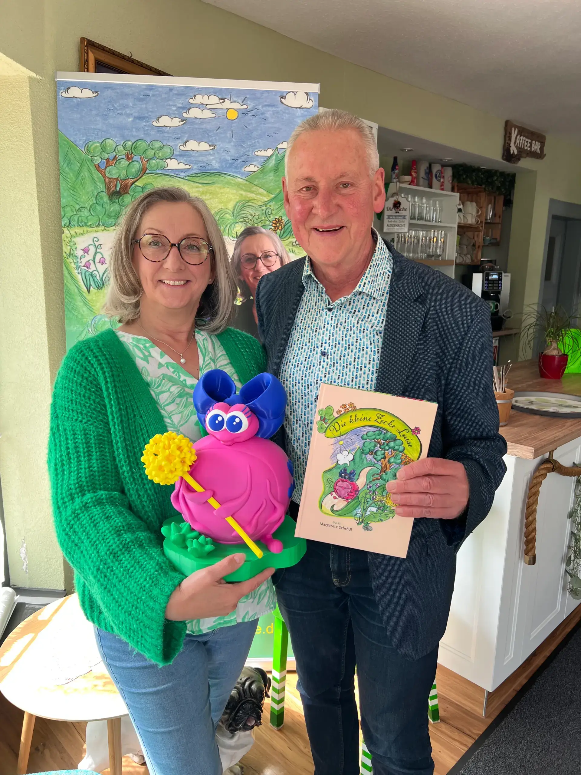Margarete Schrödl und Fürths OB Thomas Jung bei der Buchvorstellung in der Gretchenstube in Fürth. Foto: Fürth Aktuell