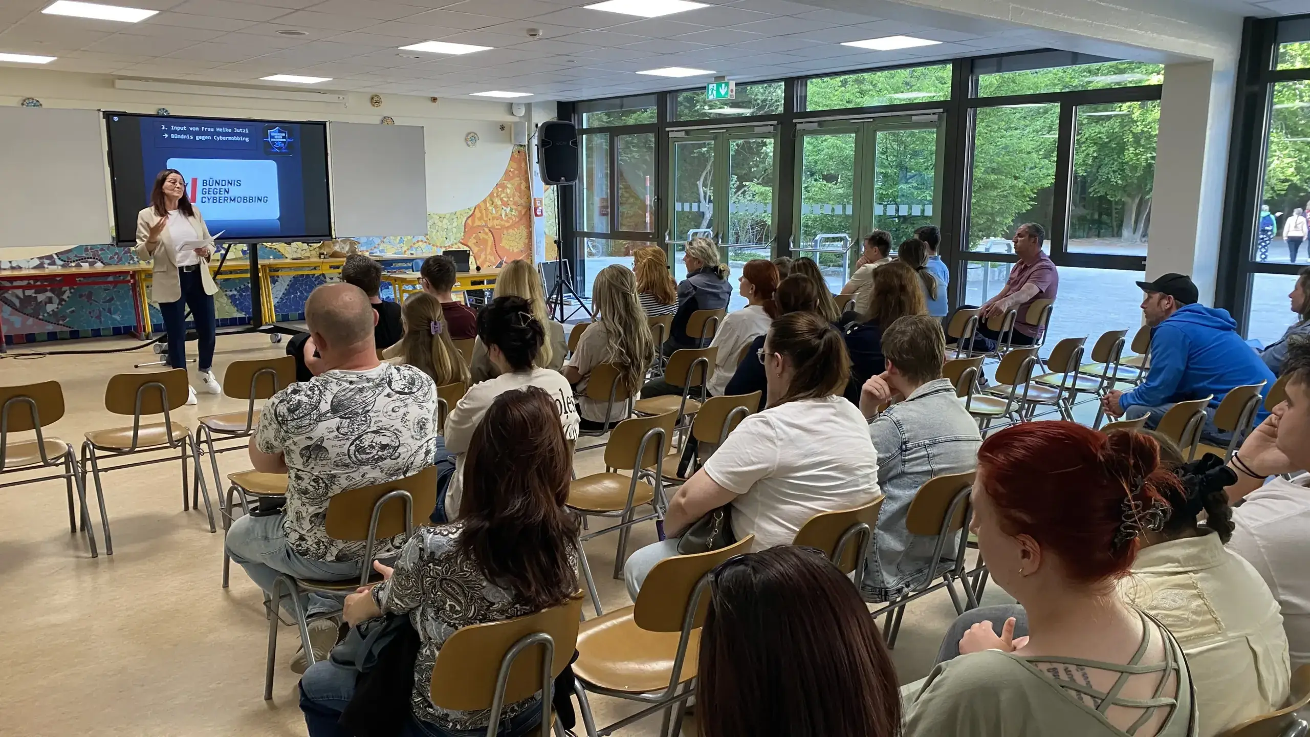 In der Steiner Mittelschule wurden die Projektarbeiten der Schüler präsentiert. Foto: Stadt Stein