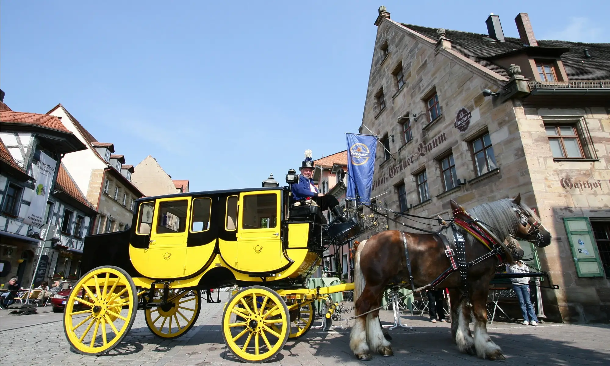Mit Hufgetrappel durch die Zeit: Postkutschenfahrt in Fürth