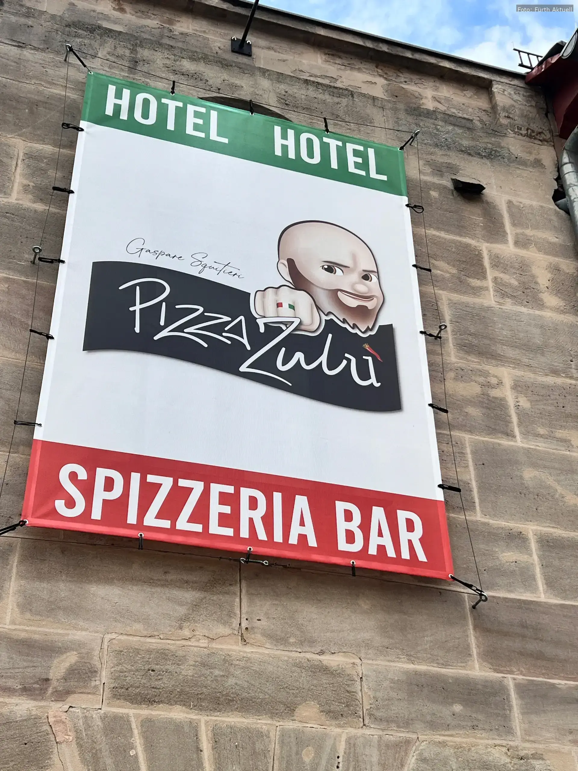 Echte neapolitanische Handwerkskunst in Fürth: Pizza Zulu überzeugt internationale Jury mit klassischer Zubereitung, hochwertigen Zutaten und authentischer Atmosphäre.