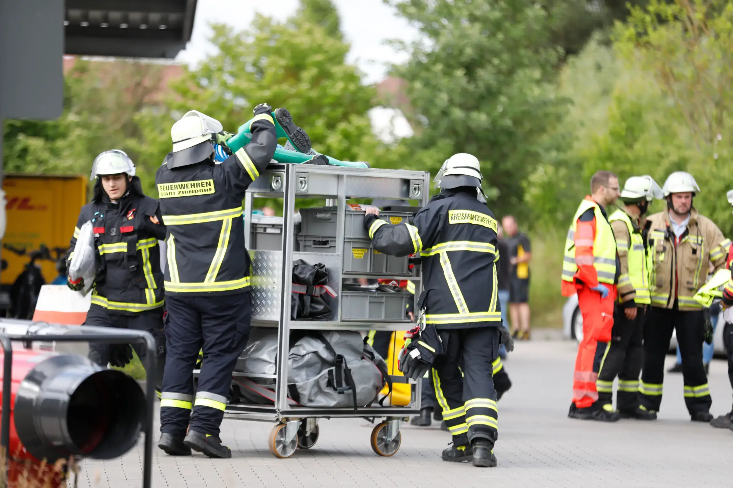 DHL-Postzentrum evakuiert: Unbekanntes Pulver sorgt für Aufregung